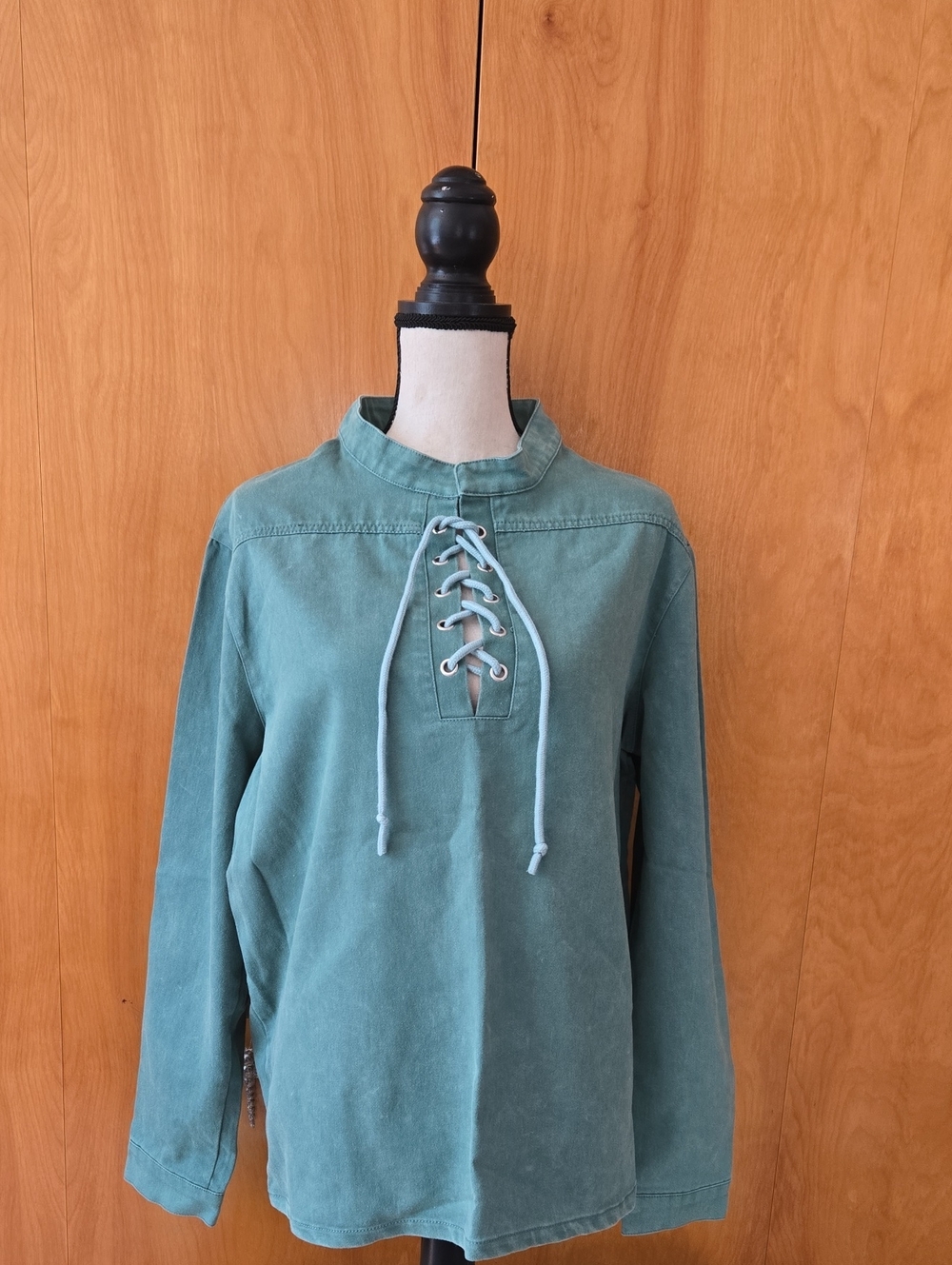 Lace-Up Pullover Med Cotton in Green